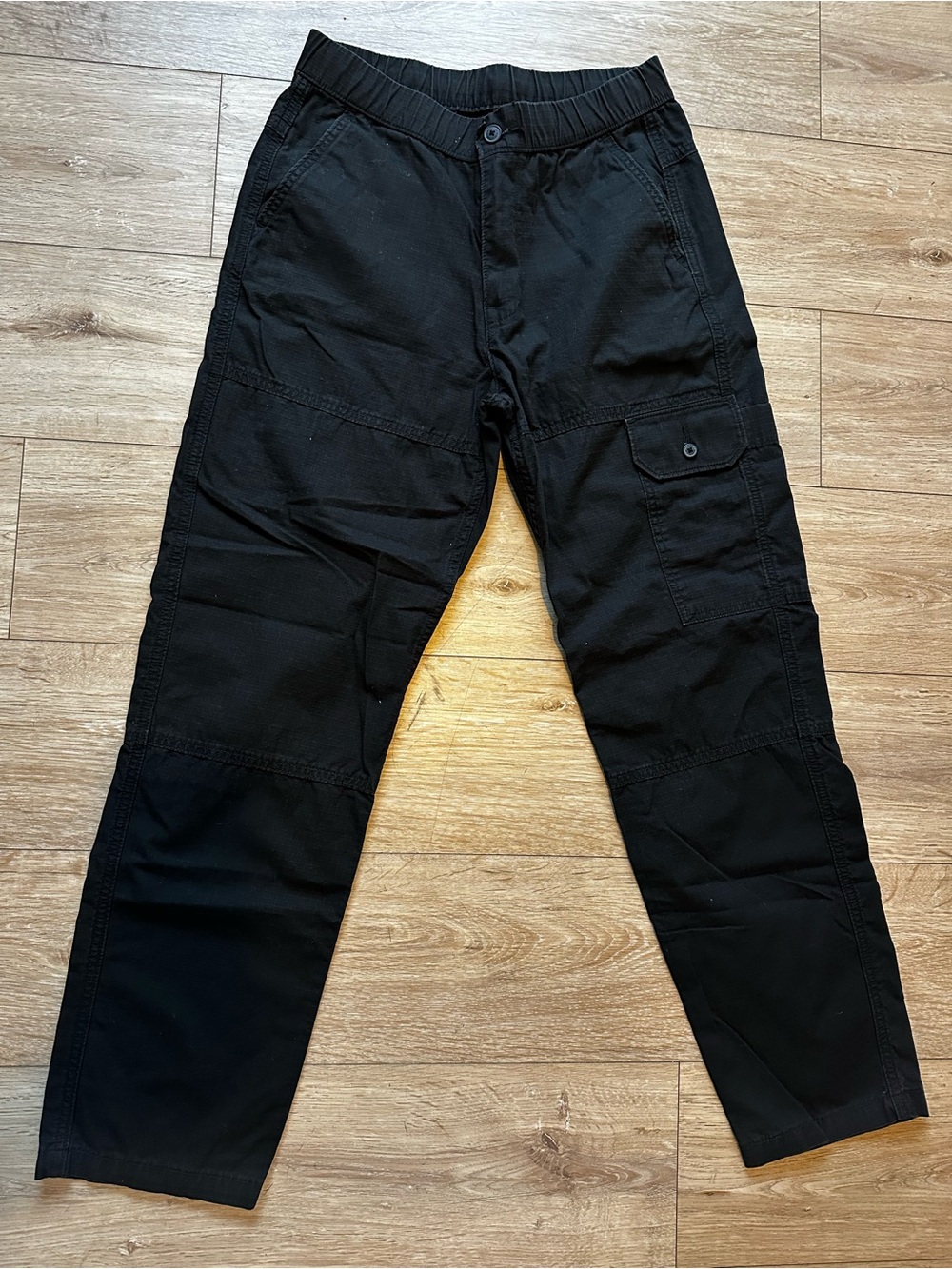 Levi’s Men's Black Cargo Pants - Elastic Waist, Utility Style - Straight Leg
